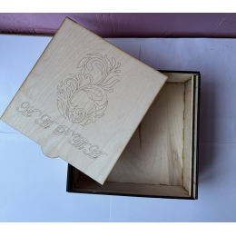 Подарочная коробка С 8 Марта